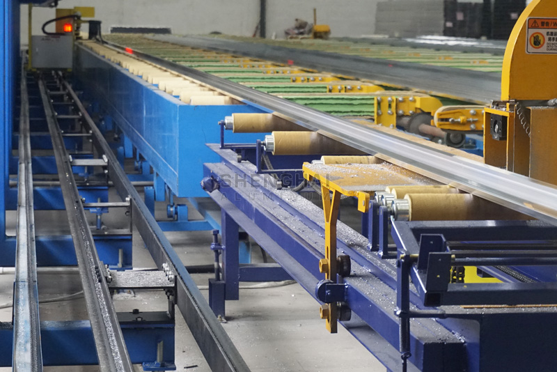 Aluminum extursion profile line